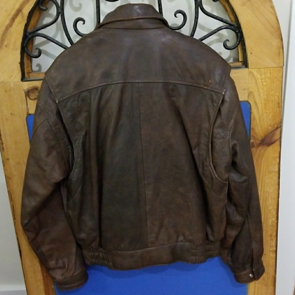 Leather jacket - Picture 4 of 8